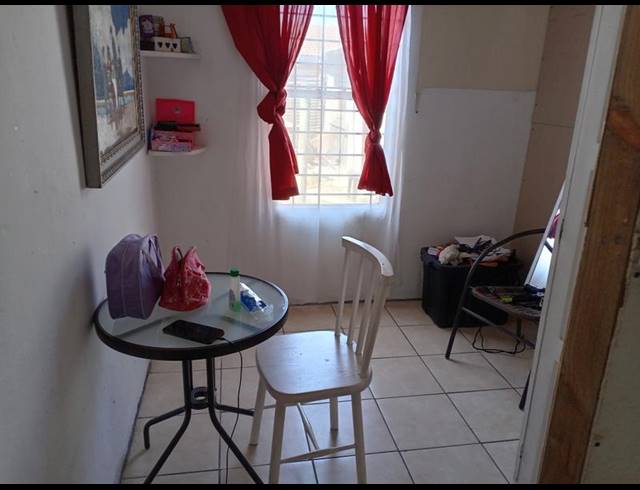 2 BEDROOM HOUSE FOR SALE IN PELIKAN PARK